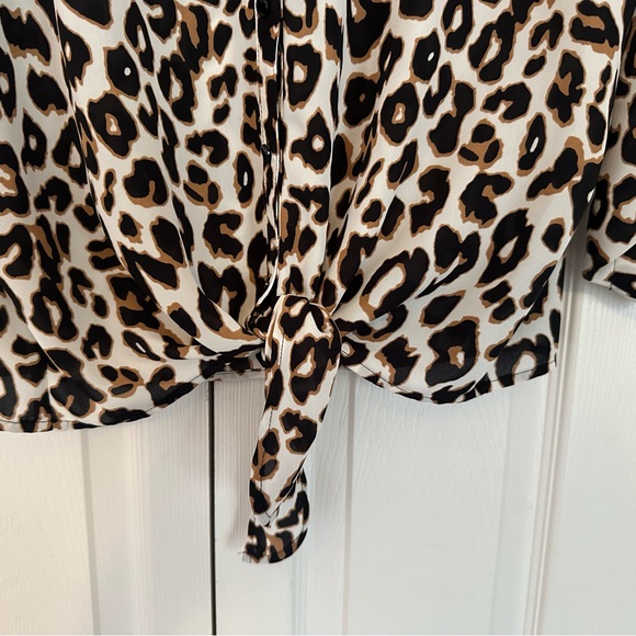 Nue Options Black and White 3/4 Sleeve Tie Front Blouse - Picture 3 of 5